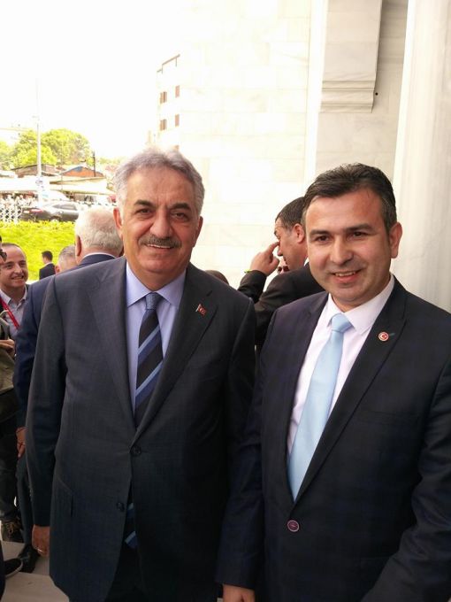  İstanbul Milletvekilimiz  Gümrük ve Ticaret Eski Bakanımız AK Parti Siyasi ve Hukuki İşlerden Sorumlu Genel Başkan Yardımcımız Sn.Hayati YAZICI beyefendi ile birlikteydik. ÜNAL KAYA ADAY 