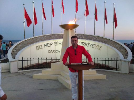15 Temmuz Programında DARICA KOCAELİ'nde Sahnede Yerimizi Aldık Kocaeli Ak Parti Milletvekili Cemil Yaman, Darıca Kaymakamı Ömer Karaman ve Darıca Belediye Başkanı Şükrü Karabacak Ünal Kaya 15 Temmuz Programında DARICA KOCAELİ'nde Sahnede Yerimizi Aldık Kocaeli Ak Parti Milletvekili Cemil Yaman, Darıca Kaymakamı Ömer Karaman ve Darıca Belediye Başkanı Şükrü Karabacak Ünal Kaya
