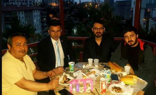  Seçim çalışmalarımız nedeniyl ANKARA - MAMAK, KEÇİÖREN'deydik. Mamak Neşet Ertaş Caddesinde değerli dostlarımla birlikte oldum.  Kırşehirli Ahmet Aslan , Veli Alp sanatçı arkadaşlarımla güzel bir akşamdı. 2.Tercih Seçim Bölgesi ÜNAL KAYA