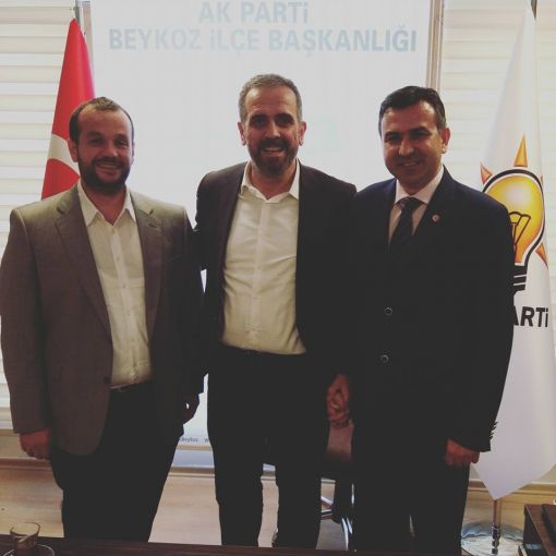  BEYKOZ AK PARTİ İLÇE BAŞKANLIĞIMIZA ZİYARETİMİZ.  İlçe Başkanımız Sn.Muhammed HANEFİ DİLMAÇ Başkanımızla birlikteydik.  Aday Adaylığı Sürecimde desteklerinden dolayı Teşekkür ederim.  ÜNAL KAYA  AK PARTİ İSTANBUL 1.BÖLGE  MİLLETVEKİLİ A.ADAYI www.unalkaya.com  @akpartibeykoz @HanefiDilmac  AK PARTİ BEYKOZ İLÇE BAŞKANLIĞI AK Parti AKPARTİ İstanbul Sivil Toplum ve Halkla İlişkiler Başkanlığı Muhammed Hanefi Dilmaç Halim Korkut