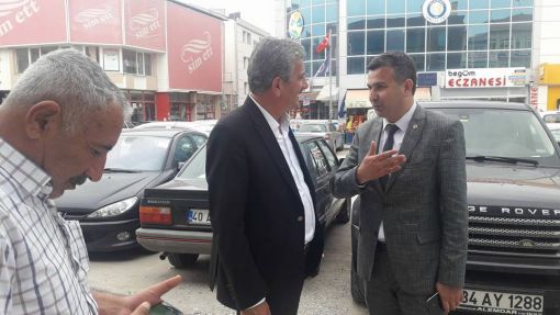  Boztepe Kırşehir Beleidye Başkanımız Ramazan Aydın ile birlikteydik.Kırşehir'de bir anda karşılaştık ve ayak üstüde olsa hasbihal ettik teşekkür ediyorum Ünal Kaya Kırşehir