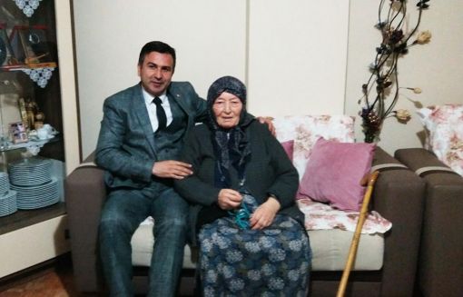 Hikmet Ebem ziyaretimize geldi. Elini öpüp hayır duasını aldık ÜNAL KAYA PENDİK KIRŞEHİR 