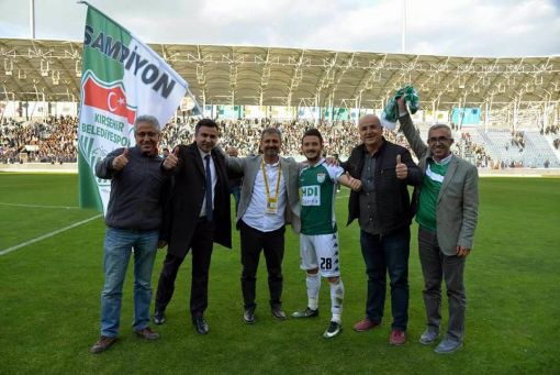  Kırşehir Belediyespor BAL liginde grubunu Şampıyon olarak tamamlayarak, Play Off Maçında 3. Lige çıkmıştır. ÜNAL KAYA 