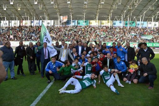  Kırşehir Belediyespor BAL liginde grubunu Şampıyon olarak tamamlayarak, Play Off Maçında 3. Lige çıkmıştır. ÜNAL KAYA 