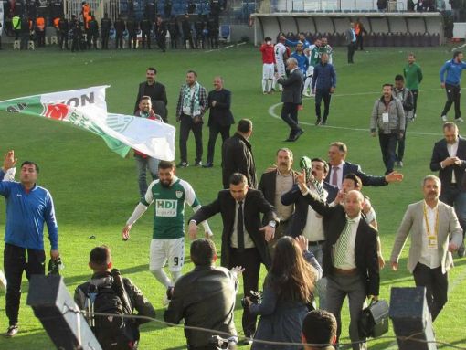  Kırşehir Belediyespor BAL liginde grubunu Şampıyon olarak tamamlayarak, Play Off Maçında 3. Lige çıkmıştır. ÜNAL KAYA 