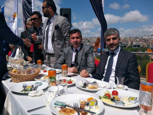 AK PARTİ İSTANBUL MİLLETVEKİLİ ADAY ADAYI KAHVALTI PROGRAMINDAYIZ ÜNAL KAYA AK PARTİ 27. DÖNEM İSTANBUL 1.BÖLGE MİLLETVEKİLİ ADAY ADAYI  HAYATİ YAZICI İSTANBUL İL BAŞKANI BAYRAM ŞENOCAK