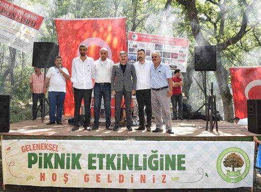  PENDİK'te KIRŞEHİRLİLER PİKNİK PROGRAMI ÜNAL KAYA  Akçakent Belediye Başkanı Yılmaz kılıç ak parti ilçe başkanı necdet yıldız PENDİK BELEDİYE BAŞKANI DR KENAN ŞAHİN
