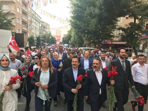 TUZLA' AK PARTİ "SEVGİ YÜRÜYÜŞÜ"